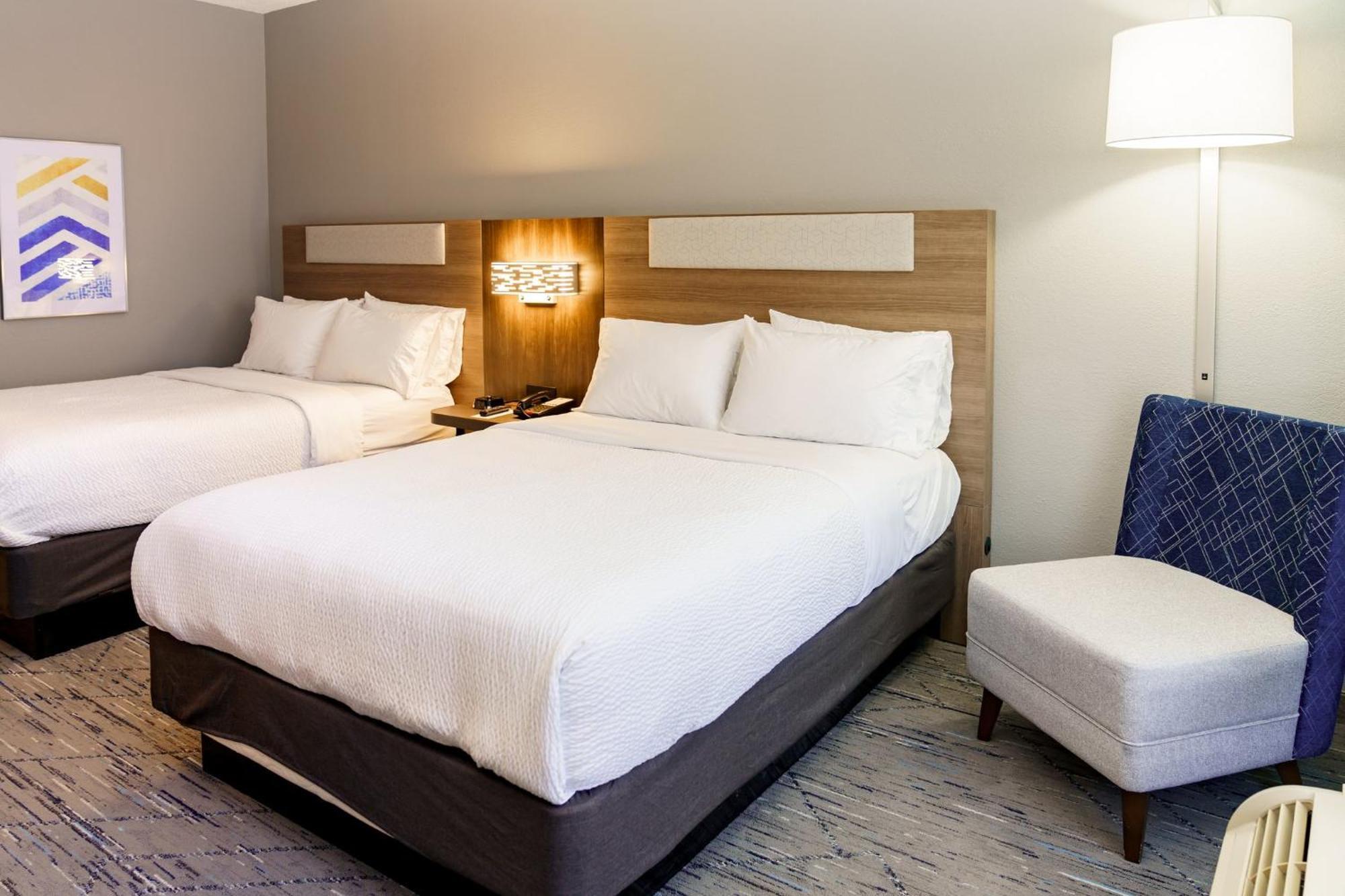 Holiday Inn Express Hotel Raleigh Southwest By Ihg Екстер'єр фото